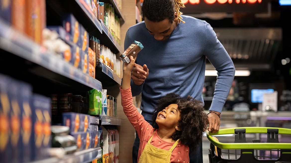 Father & daughter shopping